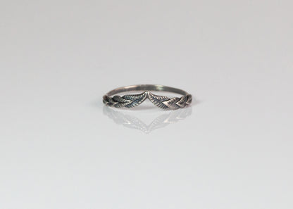 Curved Wreath Band - Alloy Atelier