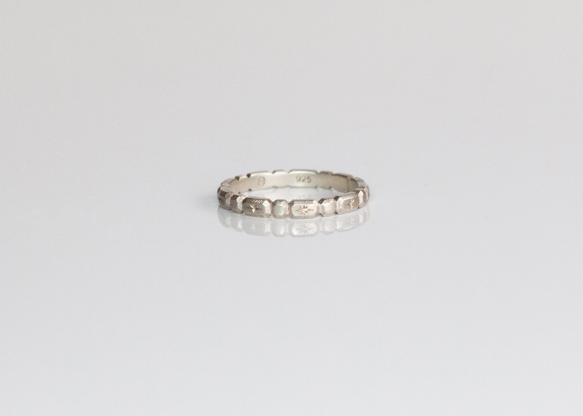 Orbit Eternity Band - Alloy Atelier