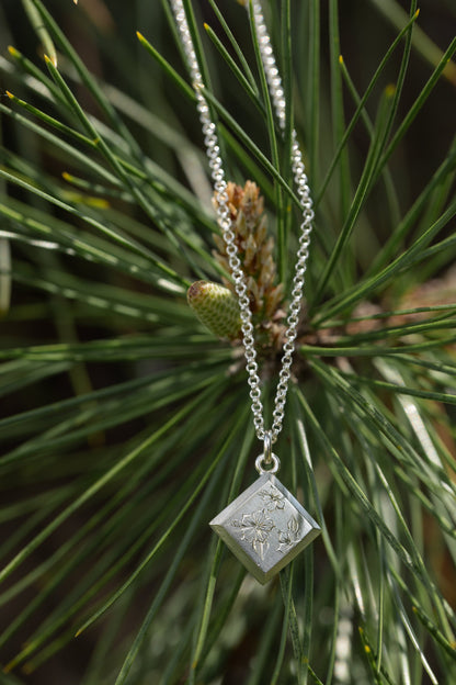 Wildflower Necklace - Alloy Atelier